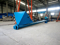 螺旋輸送機(jī)的輸送結(jié)構(gòu)為：螺旋機(jī)殼，螺旋軸，螺旋葉片，螺旋電機(jī)等多個(gè)部件的使用。